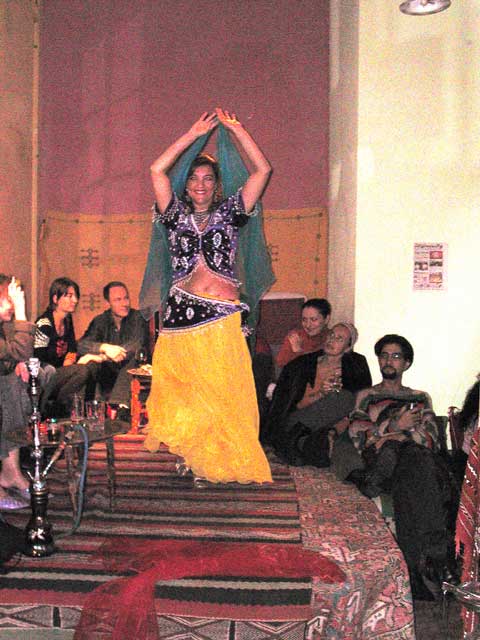 /dms480 Samia /cargobar-event-pictures/2005/09/10-Dance-oriental-egiptienne/200509_cargowanserai34.jpg