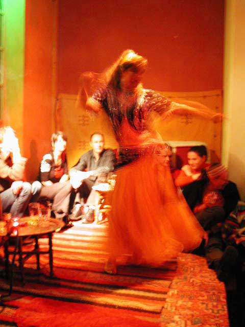 /dms480 Samia /cargobar-event-pictures/2005/09/10-Dance-oriental-egiptienne/200509_cargowanserai35.jpg