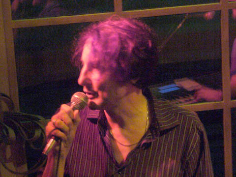 /dms480  /cargobar-event-pictures/2006/04/27-Purveyors-of--Uneasy-Listening--Music--/20060427_jc_anphibius06.jpg