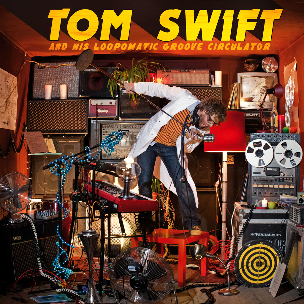 /dms1024  /cargobar-event-pictures/2010/04/untitled1/tom_swift_cover.jpg