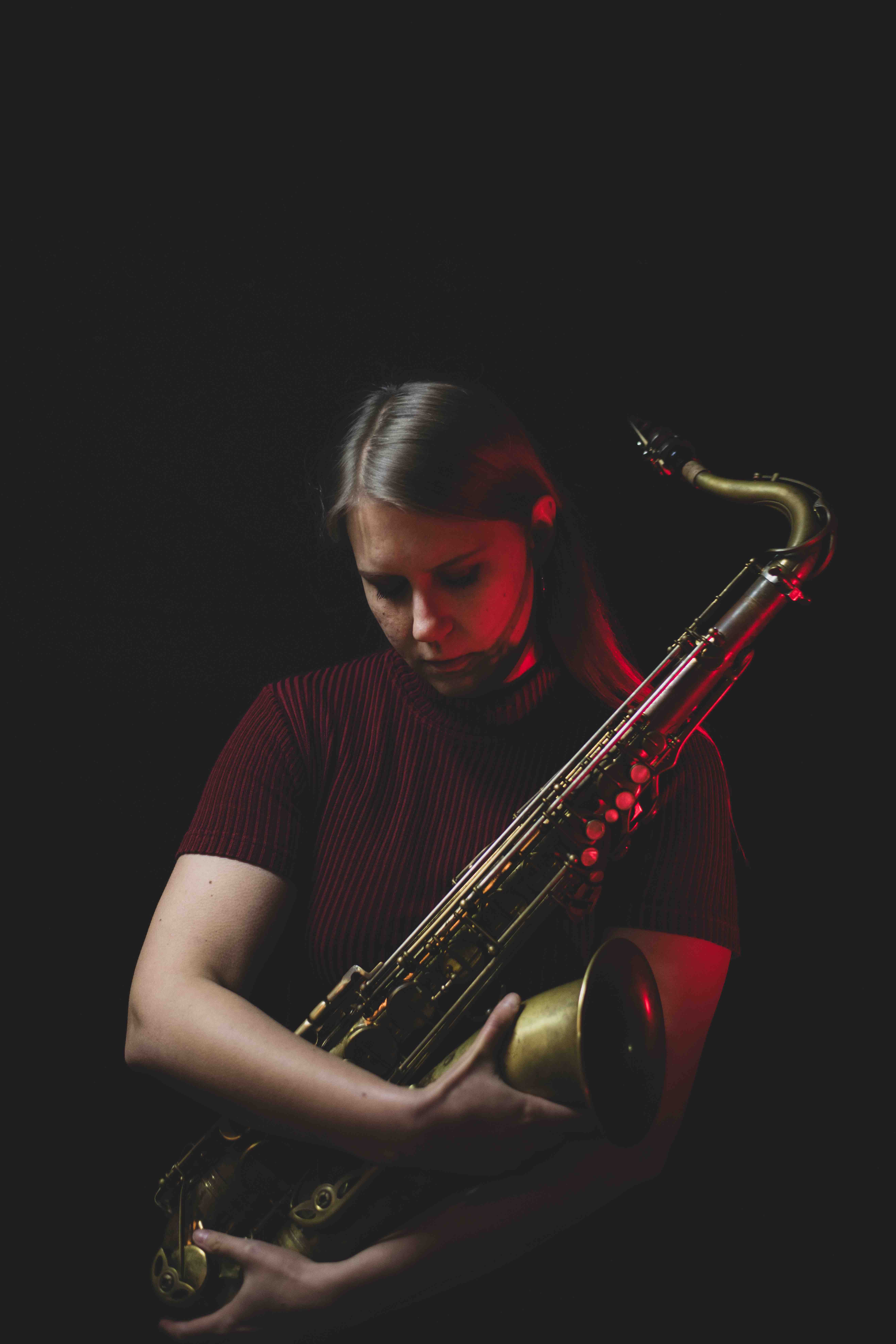 /dms5269  /cargobar-event-pictures/2026/Konzerte/Adele-Sauros/Adele-Sauros-Basel-Smash-Kopie/Adele%20Sauros%20Basel%20Smash.jpeg